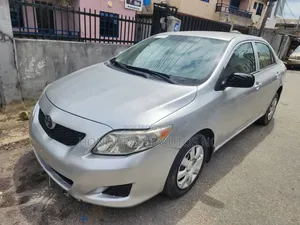 Toyota Corolla LE 4dr Sedan (1.8L 4cyl 4A) 2010 Silver