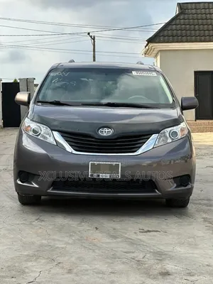 Toyota Sienna 2012 Gray