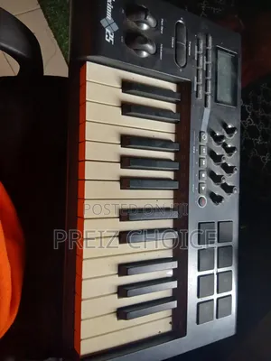 M-Audio Axiom 25 Midi Keyboard- Uk Used, Clean Fully Working