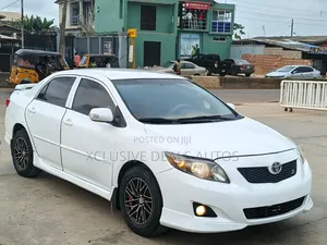 Toyota Corolla 2010 White