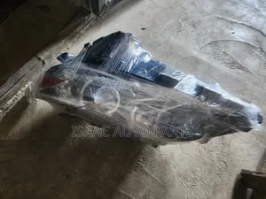 Headlight Es 350 2018