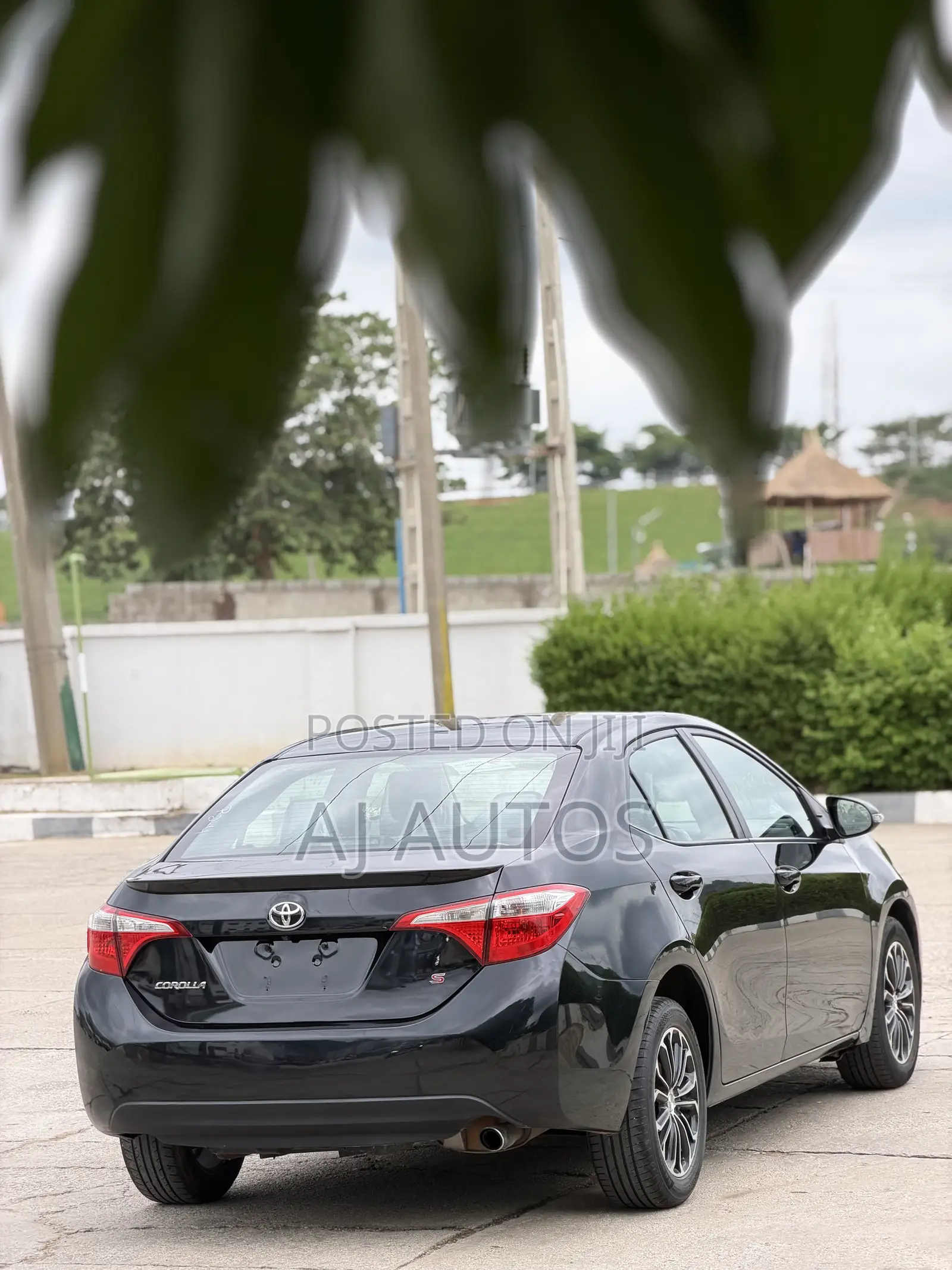 Toyota Corolla 2016 Black