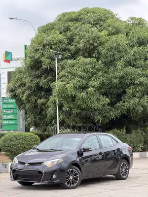 Toyota Corolla 2016 Black