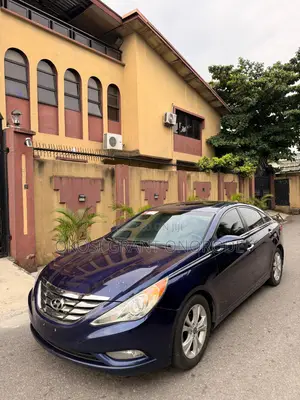 Hyundai Sonata SE Sedan FWD (2.4L 4cyl 6A) 2012 Blue