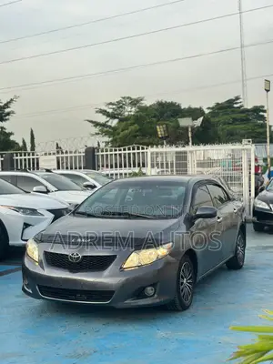 Toyota Corolla LE 4dr Sedan (1.8L 4 cyl 4A) 2009 Gray