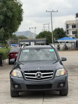 Mercedes-Benz GLK-Class 2011 Gray