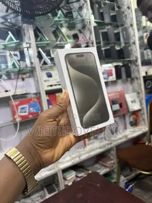 New Apple iPhone 15 Pro Max 256 GB Silver