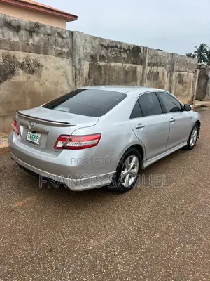 Toyota Camry SE 4dr Sedan (2.5L 4cyl 6AM) 2010 Silver
