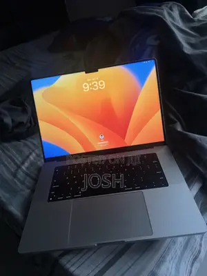 Laptop Apple MacBook Pro 2021 M1 64GB Apple M1 Pro SSD 512GB