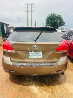 Toyota Venza LE 2011 Brown