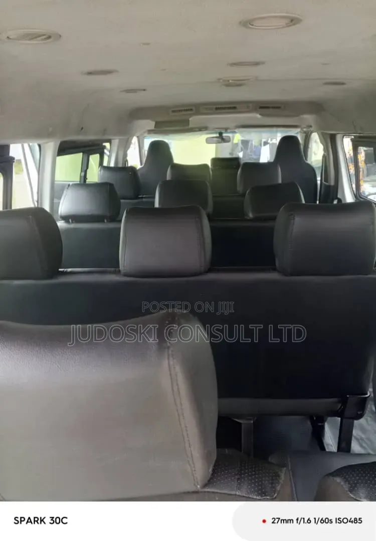 Toyota HiAce 2014 White