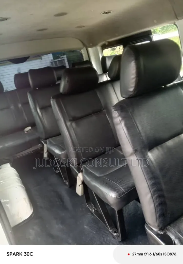 Toyota HiAce 2014 White