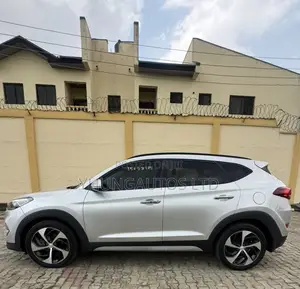 Hyundai Tucson Limited AWD 2017 Silver