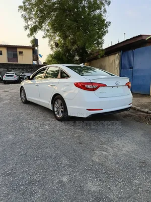 Hyundai Sonata Limited Sedan FWD (2.4L 4cyl 6A) 2016 White