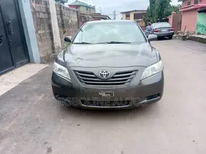 Toyota Camry LE 4dr Sedan (2.4L 4cyl 5A) 2008 Gray