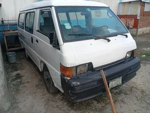 Mitsubishi L300 2001 White