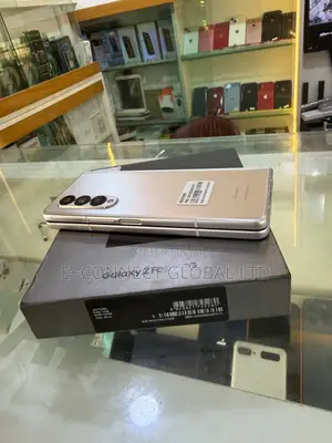 Samsung Galaxy Z Fold 3 256 GB Silver