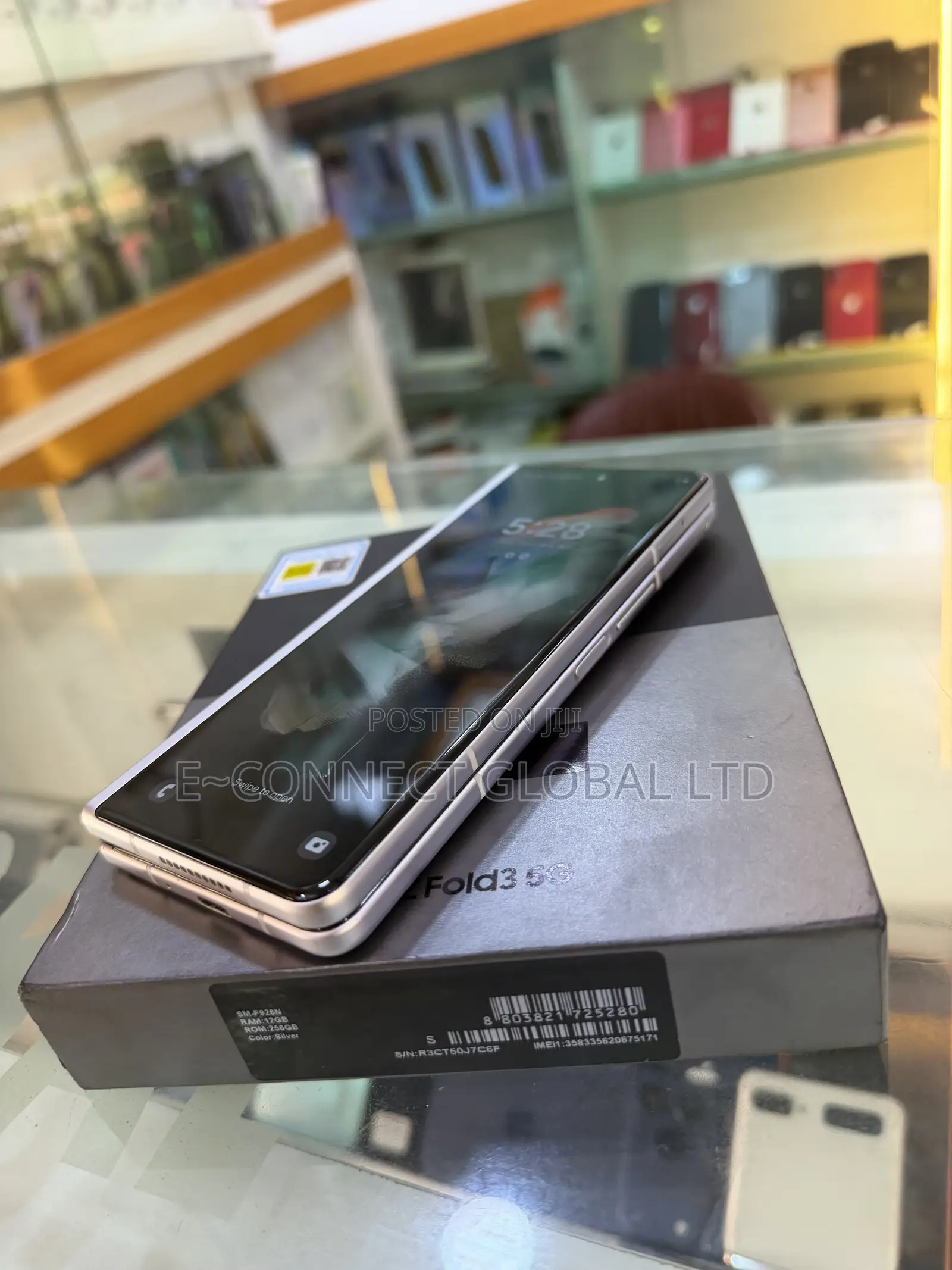 Samsung Galaxy Z Fold 3 256 GB Silver