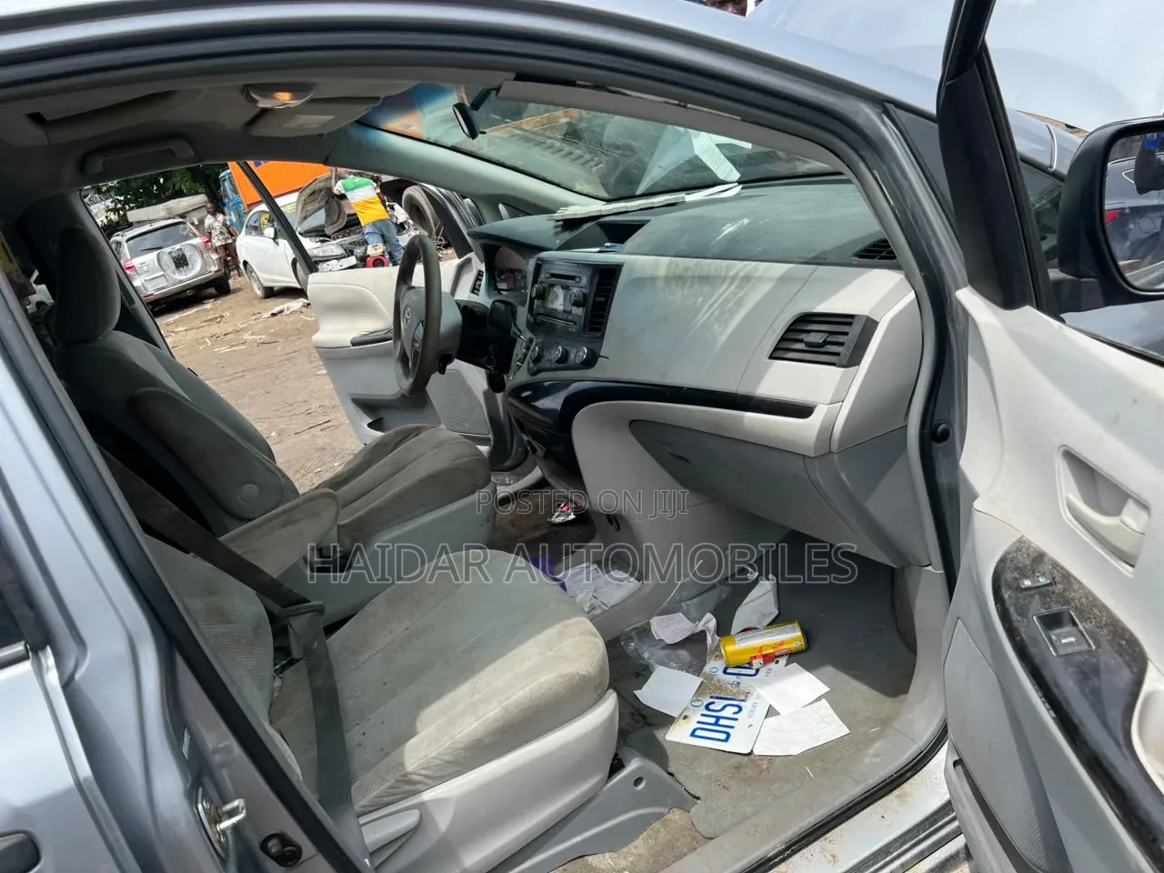 Toyota Sienna 2012 Silver