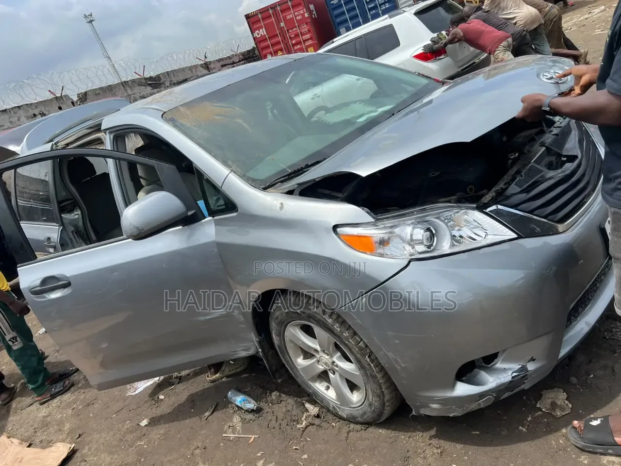 Toyota Sienna 2012 Silver