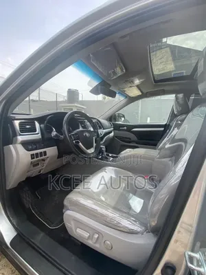 Toyota Highlander XLE 2019 Silver