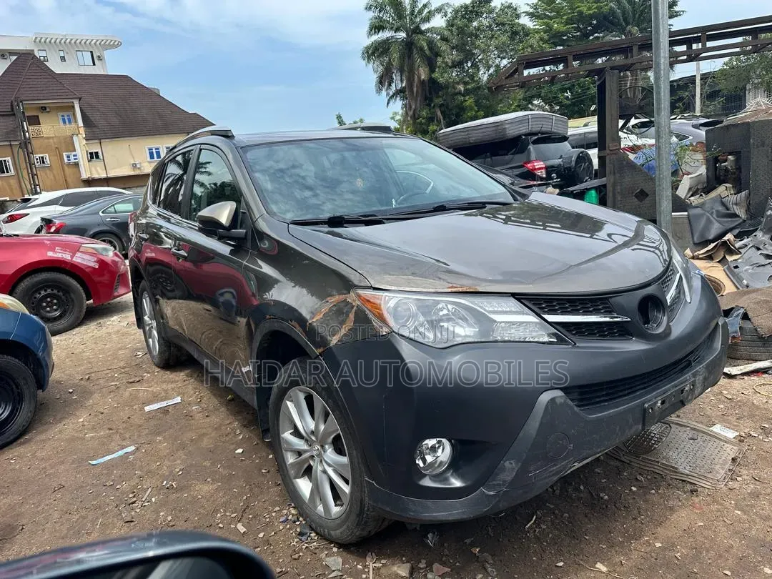 Toyota RAV4 2015 Gold