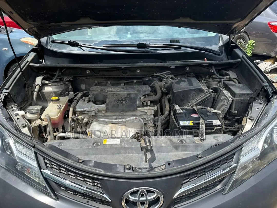 Toyota RAV4 2015 Gold