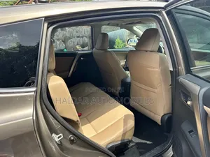 Toyota RAV4 2015 Gold
