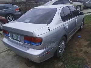 Infiniti M 2002 Silver