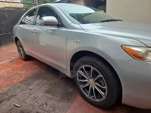 Toyota Camry XLE 4dr Sedan (2.4L 4cyl 5A) 2009 Gray
