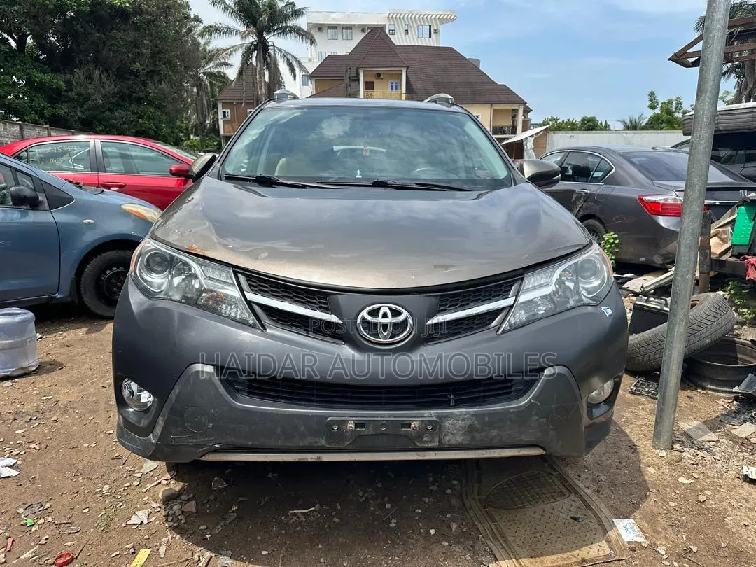 Toyota RAV4 2015 Gold