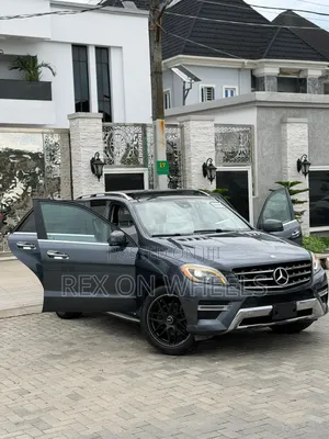 Mercedes-Benz M Class ML350 4MATIC 4dr SUV AWD (3.5L 6cyl 7A) 2014 Gray