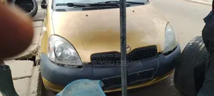 Toyota Yaris 1.3 Sol 2004 Gold