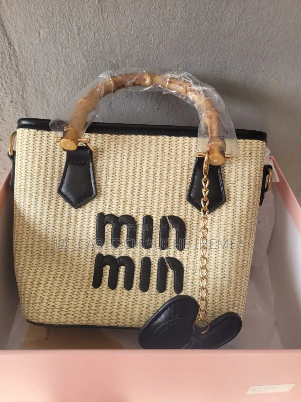 Min Min Hand Bag With Fan