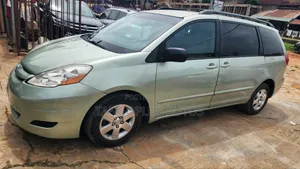 Toyota Sienna 2007 Green