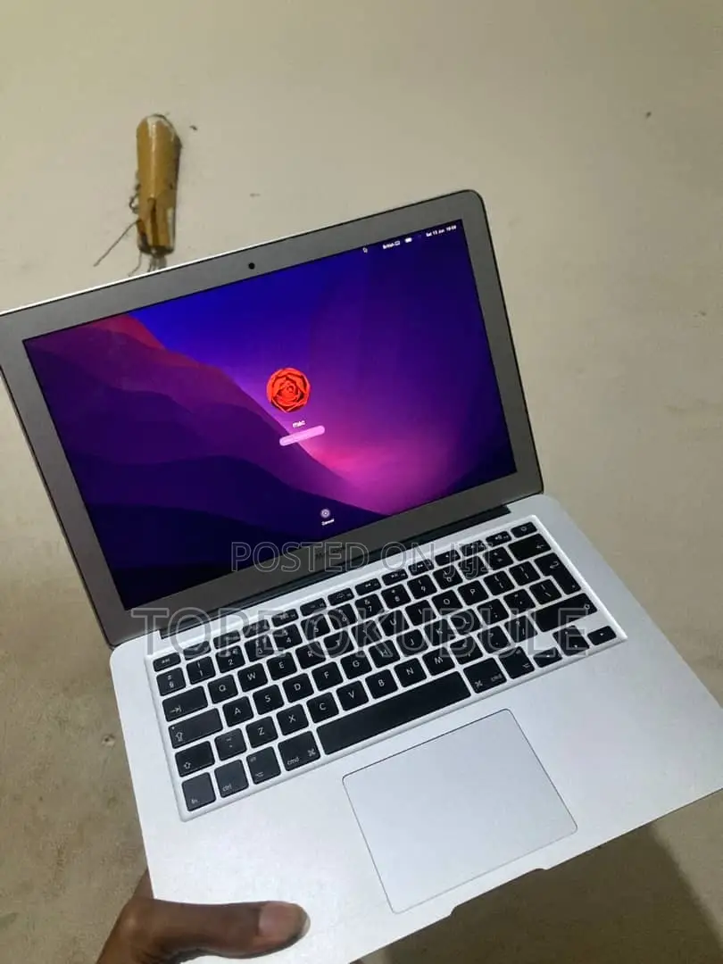 Laptop Apple MacBook Air 2015 4GB Intel Core i5 SSD 128GB