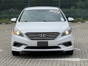 Hyundai Sonata Sport Sedan FWD (2.4L 4cyl 6A) 2017 White