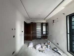 2bdrm Penthouse in Ologolo Lekki Lagos for rent