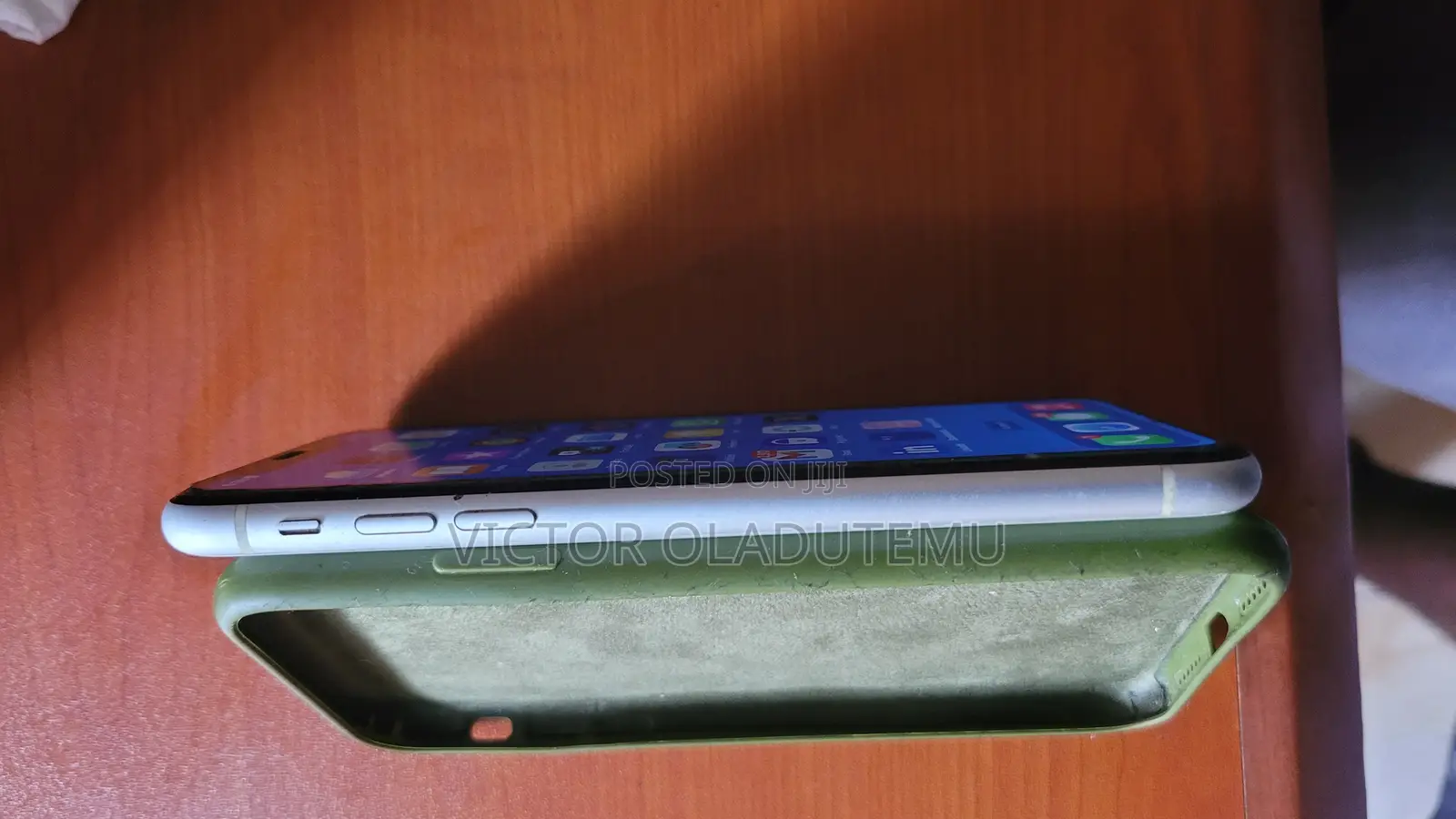 Apple iPhone XR 128 GB White