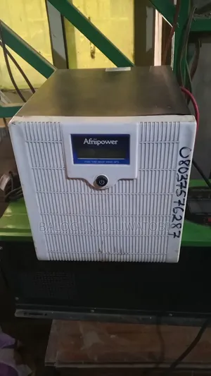 1.7kva/24v Afripower Inverter
