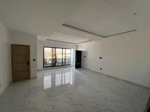 3bdrm Penthouse in Ologolo Lekki Lagos for rent