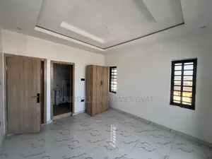3bdrm Penthouse in Ologolo Lekki Lagos for rent