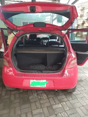 Toyota Yaris 1.0 VVT-i 2008 Red