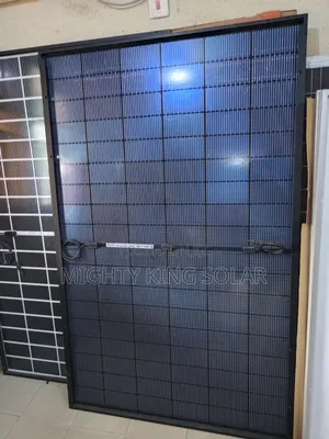 550w Plus 20 Box Bar Black and Bifacial Panel