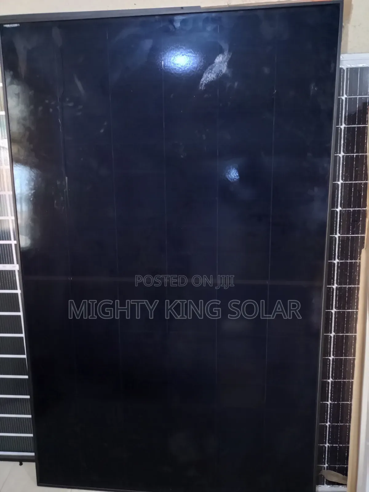 550w Plus 20 Box Bar Black and Bifacial Panel