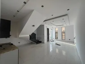 2bdrm Duplex in Ologolo Lekki Lagos for rent