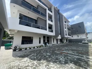3bdrm Apartment in Lekki Phase 1 Lagos for sale