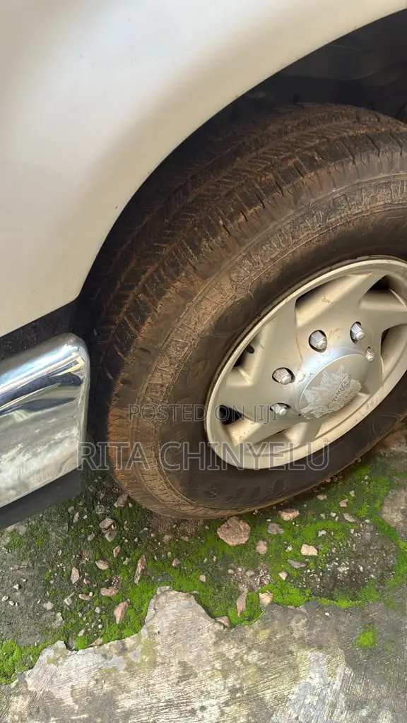 Ford E250 2013 White