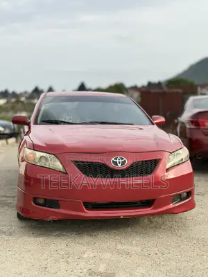 Toyota Camry SE V6 4dr Sedan (3.5L 6cyl 6A) 2011 Red