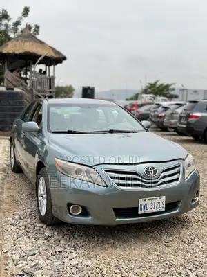 Toyota Camry LE 4dr Sedan (2.5L 4cyl 6AM) 2010 Green